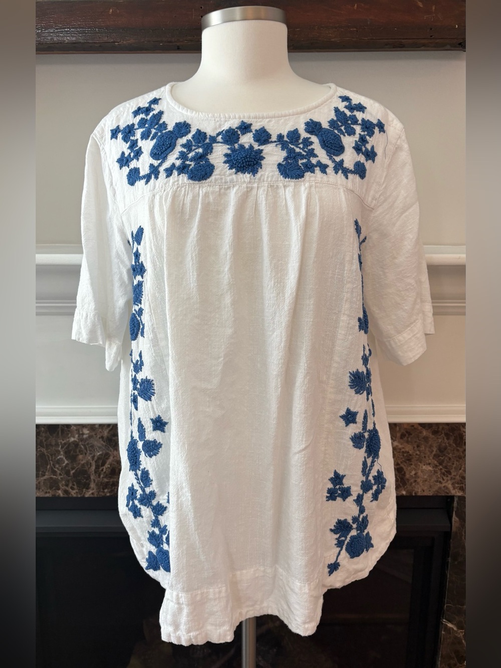 Sister Mary Women's White Tunic With Blue Floral Embroidered Accents XL